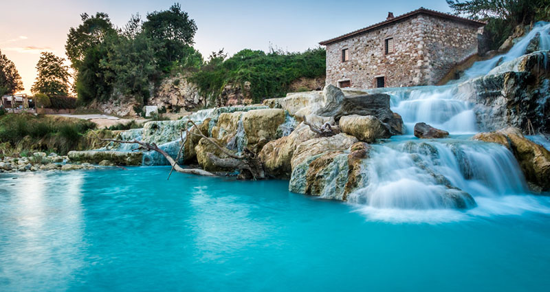 Saturnia -Terme naturali con cascate 
